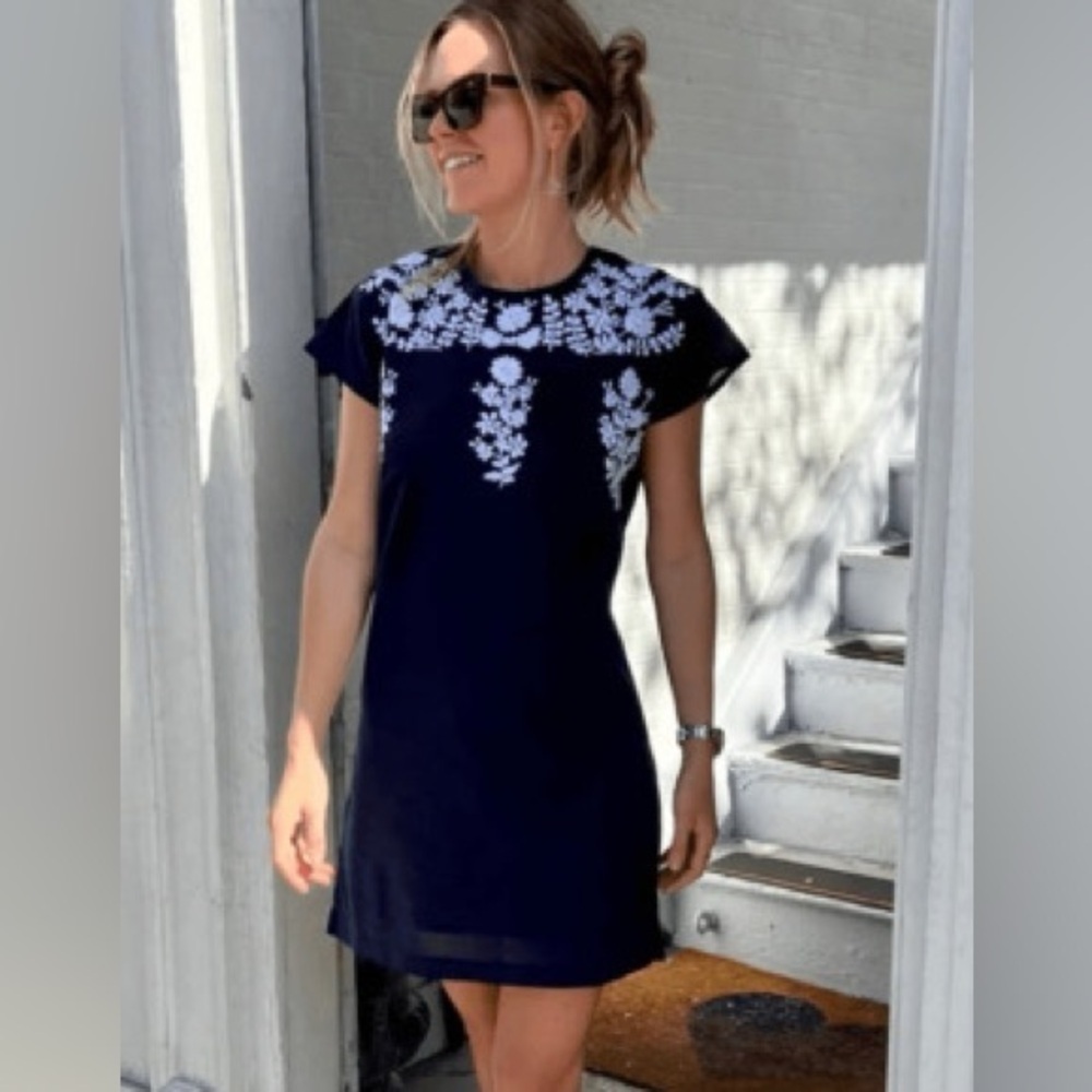 Navy Blue Embroidered Short Sleeve Dress